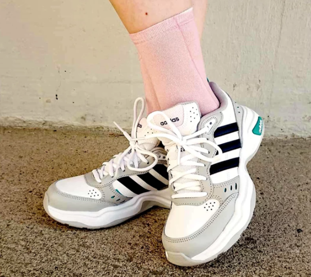 famous footwear官网 adidas阿迪达斯strutter女款复古老爹鞋热卖