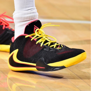 giannis antetokounmpo soul glo