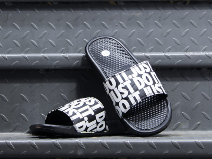 macys nike slides